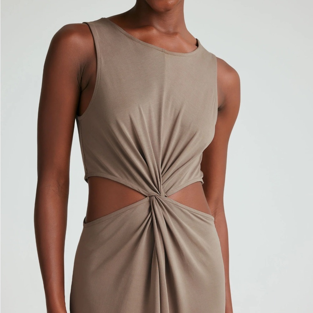 Beyond Yoga Around The World Front Twist Dress in Birch size Large - Picture 4 of 8
